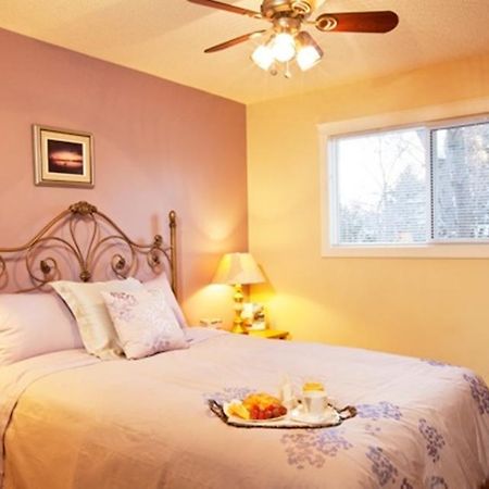 Wild Rose Bed & Breakfast Saskatoon Kamer foto